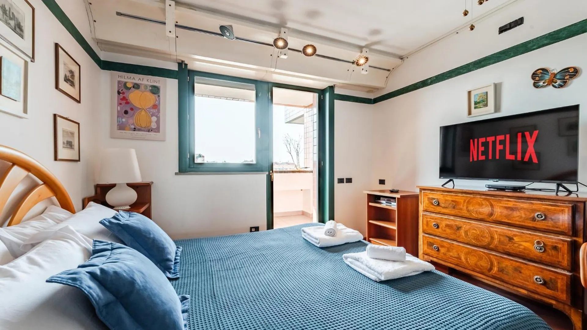 Luxury Penthouse - Sauna, Garage, Office, Terrace Милан