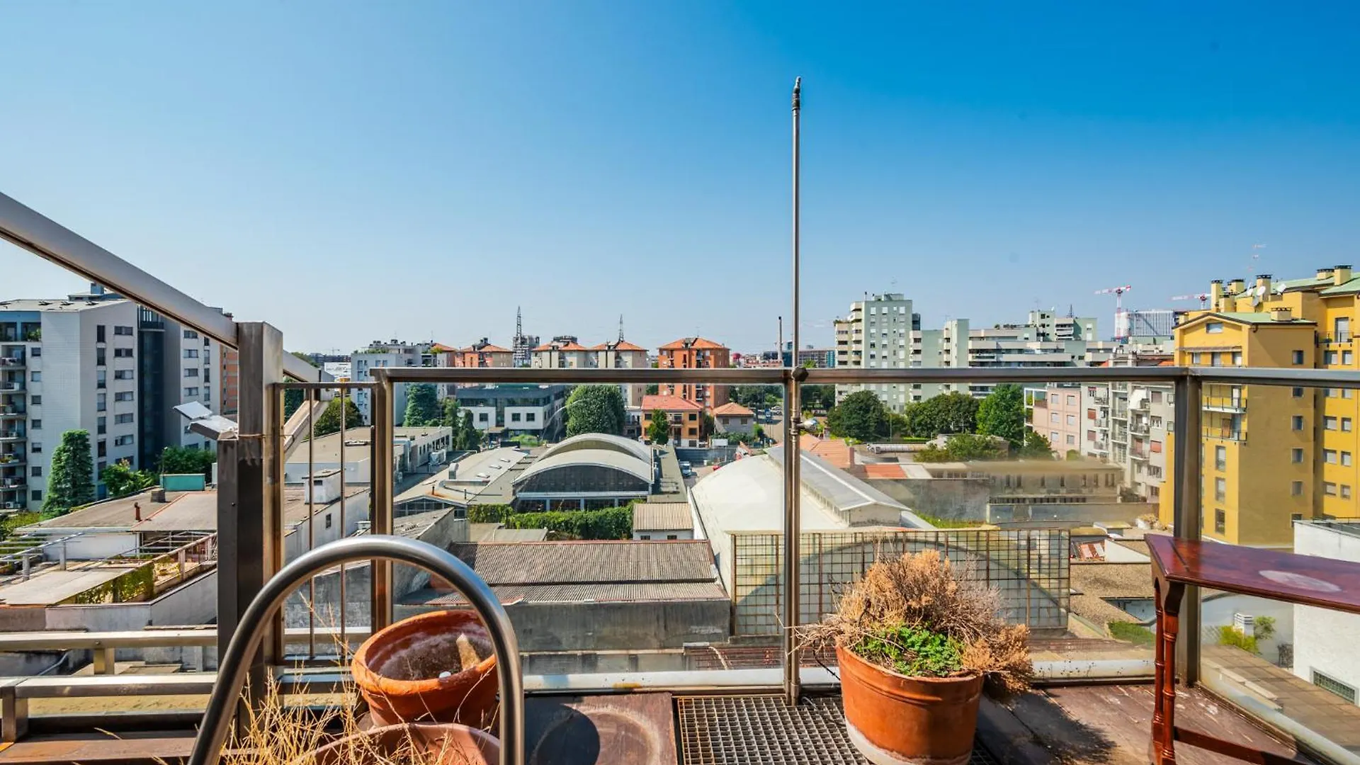 Luxury Penthouse - Sauna, Garage, Office, Terrace Milano