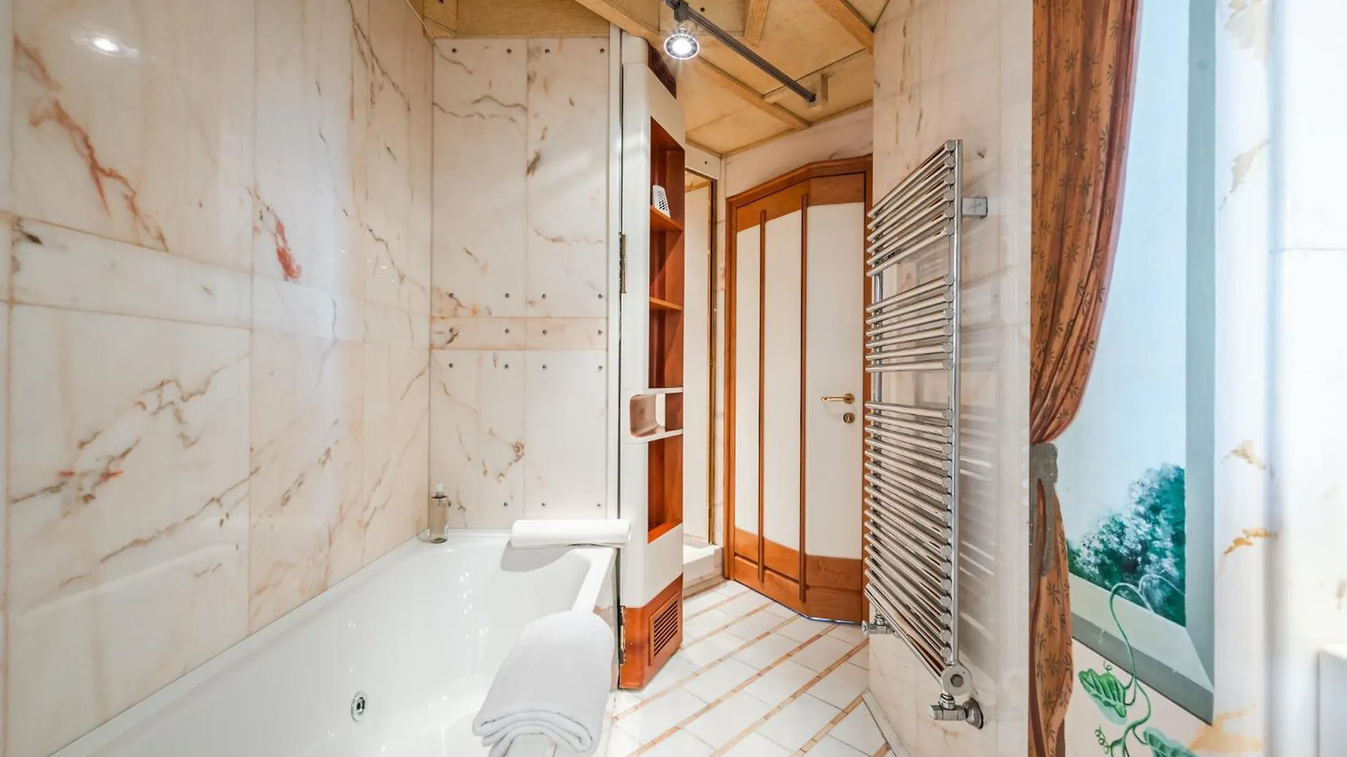 Luxury Penthouse - Sauna, Garage, Office, Terrace Milano